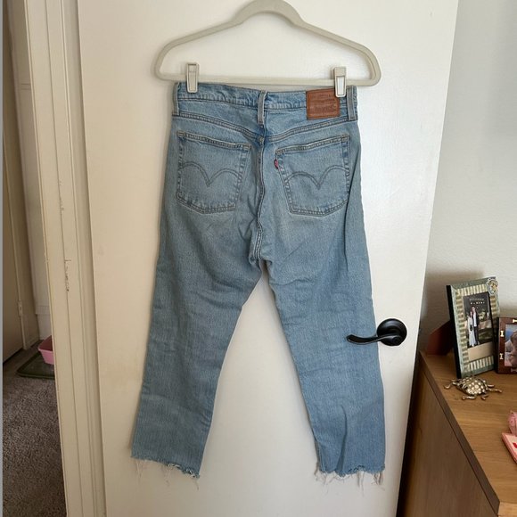 Levi's Premium Wedgie Straight Jeans High Rise Denim Medium Wash - Picture 5 of 5